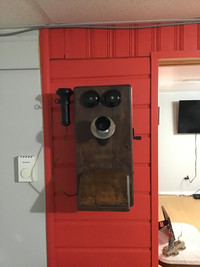 Antique crank phone