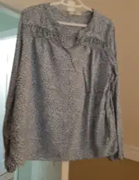 Suzy Shier XL Long sleeve blouse