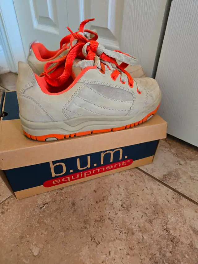 Size 8.5 runners, light brown63793683468291121