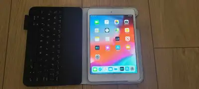 Apple iPad mini 2, View more