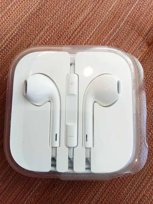 Apple EarPods