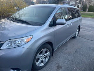 Toyota sienna 2017