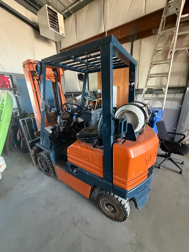 Toyota forklift | Other | Lethbridge | Free local classifieds - Kijiji