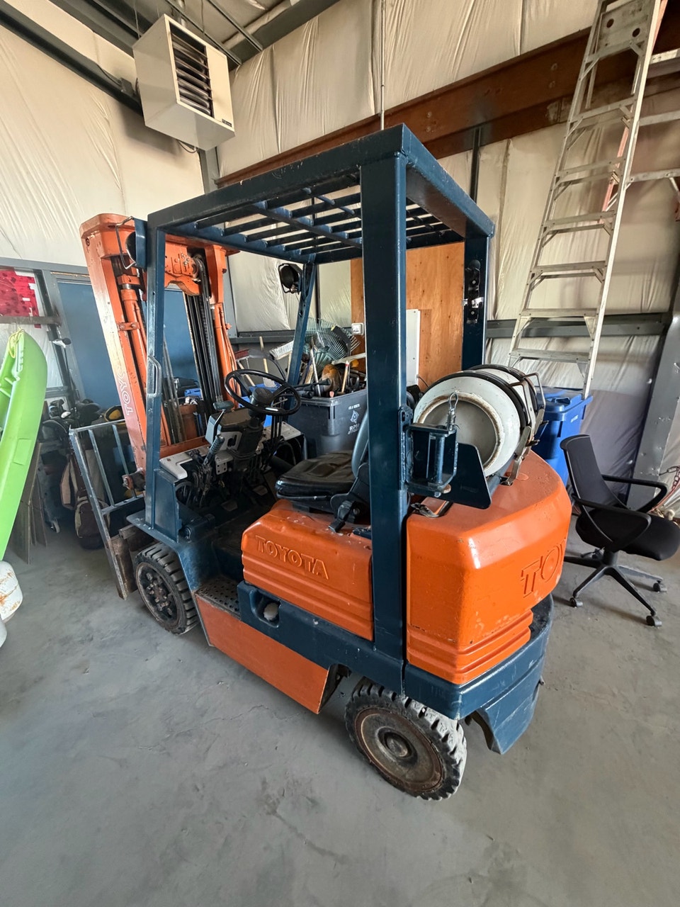Toyota forklift | Other | Lethbridge | Free local classifieds - Kijiji