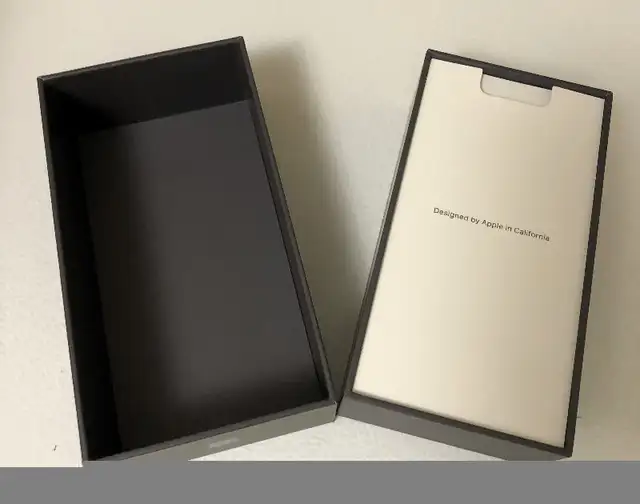 Apple iPhone 8 and iPod Touch Boxes (Boxes Only) in Cell Phones in North Shore - Image 6