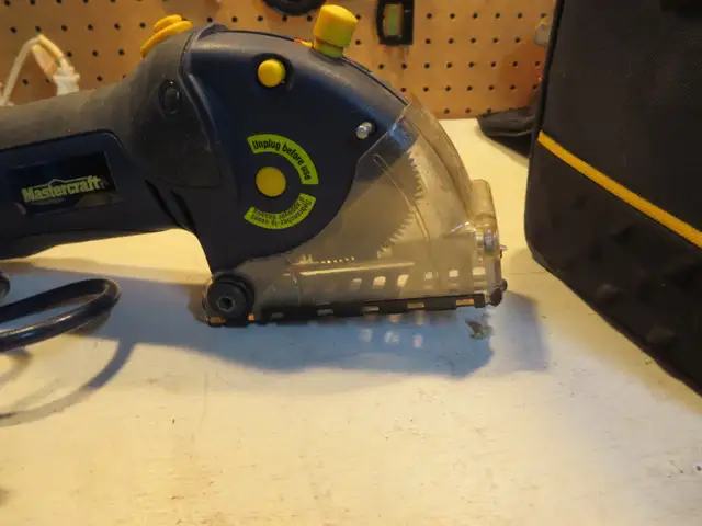 Mastercraft  multi-cutter precision saw in Power Tools in Mississauga / Peel Region - Image 3