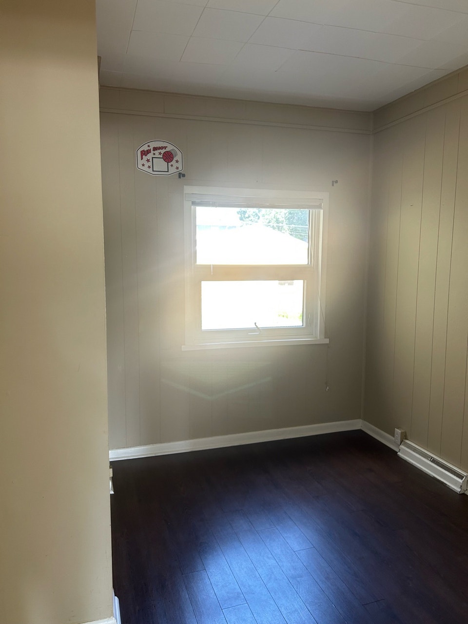 3 Bed 1 Bath Pet-Friendly Apartment 5