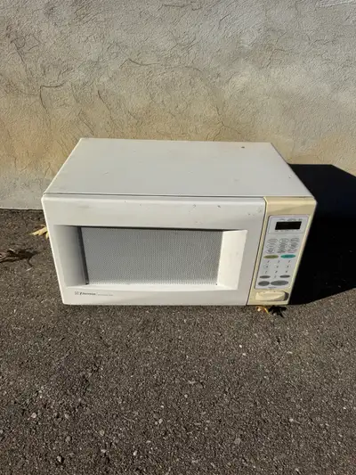 Emerson 1000W White Microwave, View more