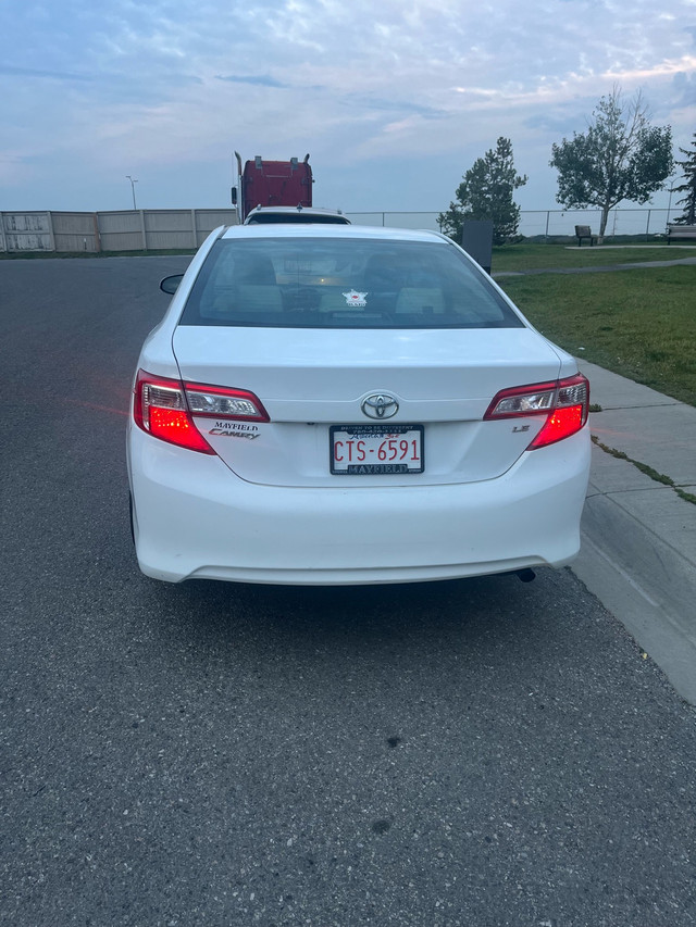 2014 Toyota Camry XLE in Cars & Trucks in Calgary
