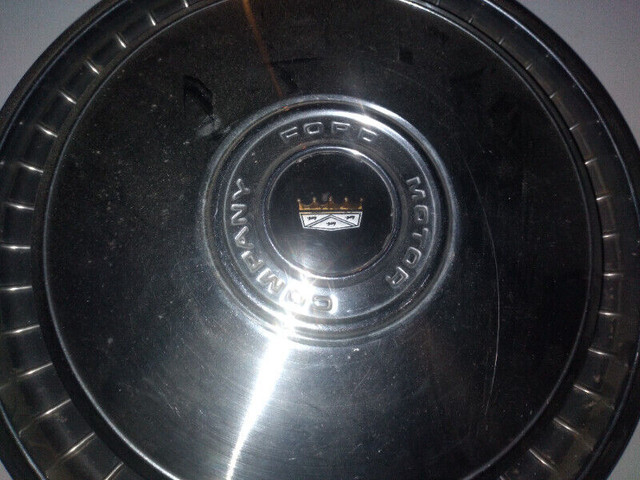2 Ford Motor Company Crown Emblem Hubcaps in Other Parts & Accessories in St. Catharines - Image 3