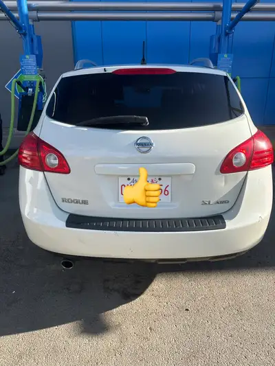 Selling a 2010 Nissan Rogue in excellent condition. The vehicle runs and drives perfectly with no me...