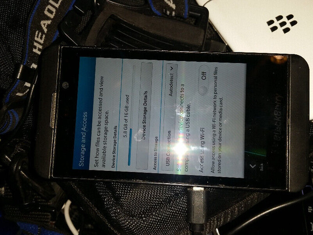 BlackBerry Z10 16GB White - j’ai des centaines de téléphones por dans Autre  à Ville de Montréal - Image 2