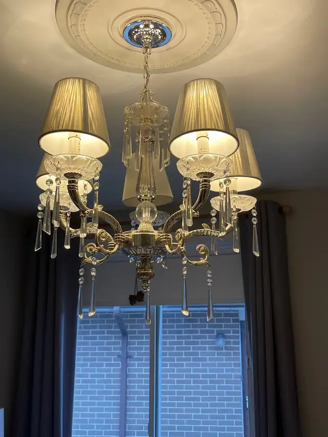 Brand new Chandalier light  in Indoor Lighting & Fans in City of Toronto - Image 2