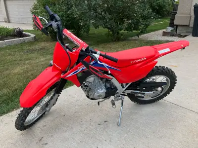 2022 Crf 125f Big wheel, Maintenance always kept up to date, original owner, new front and rear tire...
