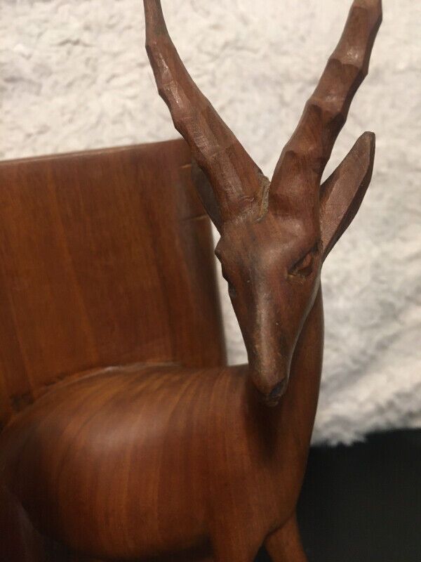 Mid-century hand-carved wood gazelle book ends dans Art et objets de collection  à Ville de Montréal - Image 3