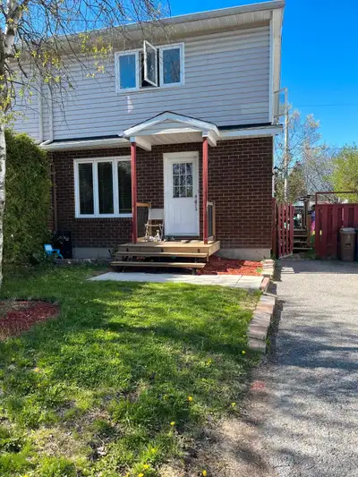 À louer – Semi-détaché 3 chambres + sous-sol aménagé – Disponible en juin – Gatineau Sortie Labrosse...