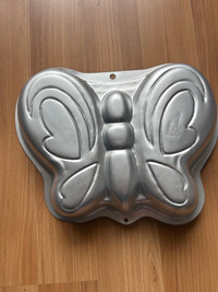 Wilton Butterfly 2003 Aluminum Cake Pan Bakeware Baking Birthday