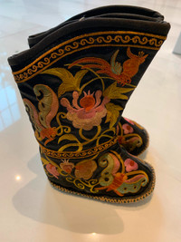 VINTAGE CHINESE CHILDREN'S EMBROIDERED BOOTS