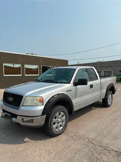 2004 Ford F-150 XLT SuperCab 4×4 – 325,000 km – Parts or Repair Selling a 2004 Ford F-150 XLT SuperC...
