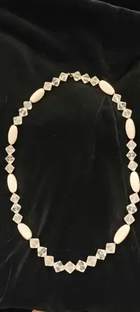 Vintage 1960s Faceted Lucite Necklace