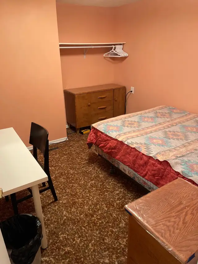 private room for rent (Drumheller)