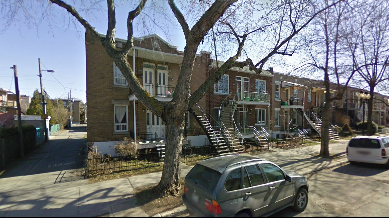4 ½ (Haut d’un duplex) disponible 1er septembre — photo 1