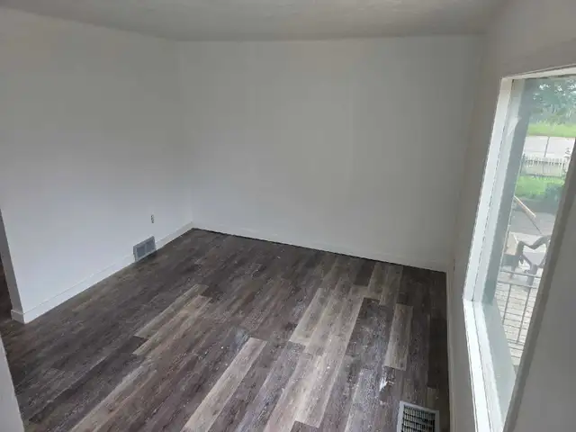 2 Bedroom/1 Bathroom Private 2-Storey Rear Attached Home in Long Term Rentals in Sault Ste. Marie - Image 7