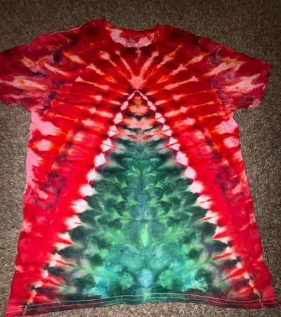 Ice tie dye t- shirt Christmas tree! New!, View more