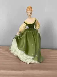 Royal Doulton Figurine Fair Lady HN2193 Excellent condition