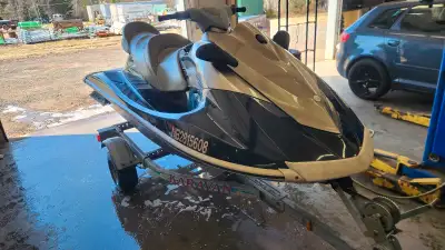 2010 vx cruiser 4 stroke . Has 191 hours Just replaced block with new (not used) and used good head...