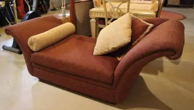 146 ads for vintage sofa in Furniture in Toronto (GTA) | Kijiji