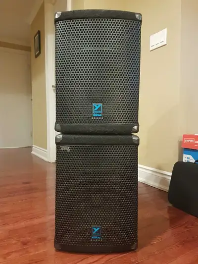 For sale is a pair of Yorkville speakers E160p. Around 200 watts rms, These are powerful with a high...