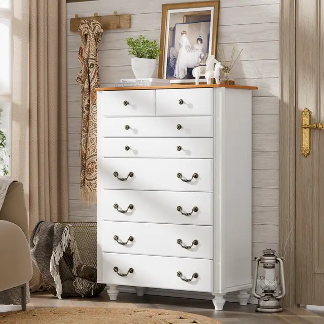 Beautiful 8 Drawer Dresser, heavy duty wardrobe  in Dressers & Wardrobes in Markham / York Region - Image 6