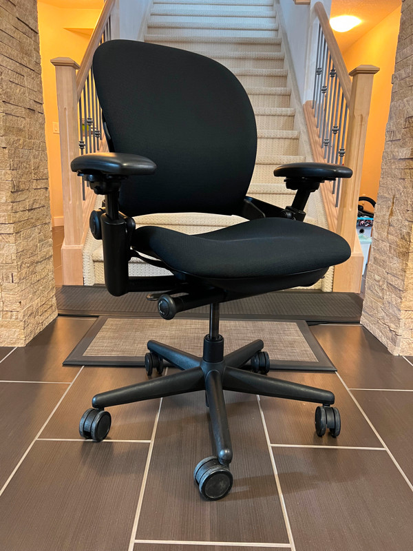 Steelcase Leap v1 Ergonomic Office Chair Chairs & Recliners