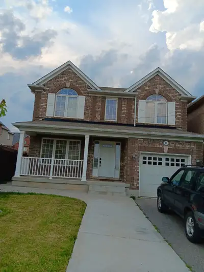 House has available 3 spacious bedrooms. Large kitchen area with fridge, stove, and microwave. Acces...