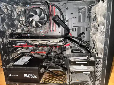 Gaming PC – Ryzen 5 1600X / RX 580 8GB / 16GB RAM – Ready to Play Selling my gaming PC in good worki...