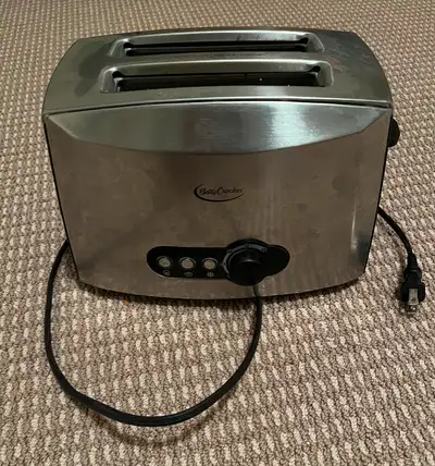 Betty Crocker 2 slice toaster, View more