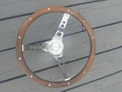 Classic car wood steering wheel, will fit GM cars, Came off a Firebird