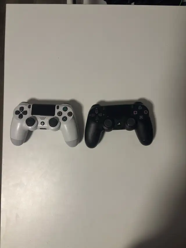 PS4 slim with Power Cable (HDMI available)64352291377537123