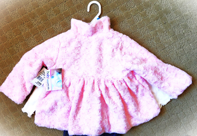 Baby Girl's 3-Piece Faux Fur Jacket, Tunic & Leggings Set 24 M in Clothing - 2T in City of Toronto - Image 2