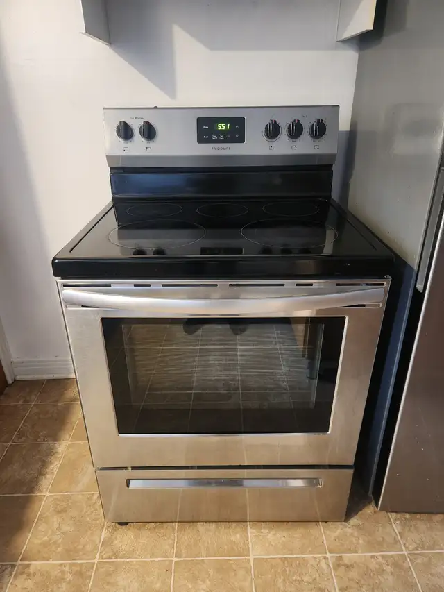 Électroménagers (Cuisinière, Frigo, Laveuse, Sécheuse) in Stoves, Ovens & Ranges in City of Montréal - Image 2