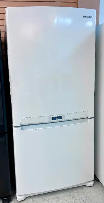 Single door fridge Single door freezer Height: 70” Width: 32” Depth: 28” Why You Should Text Me Righ...
