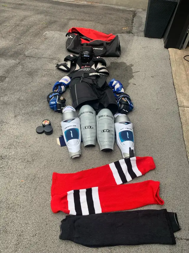 Men’s  Hockey Equipment Set in Hockey in St. Catharines - Image 2