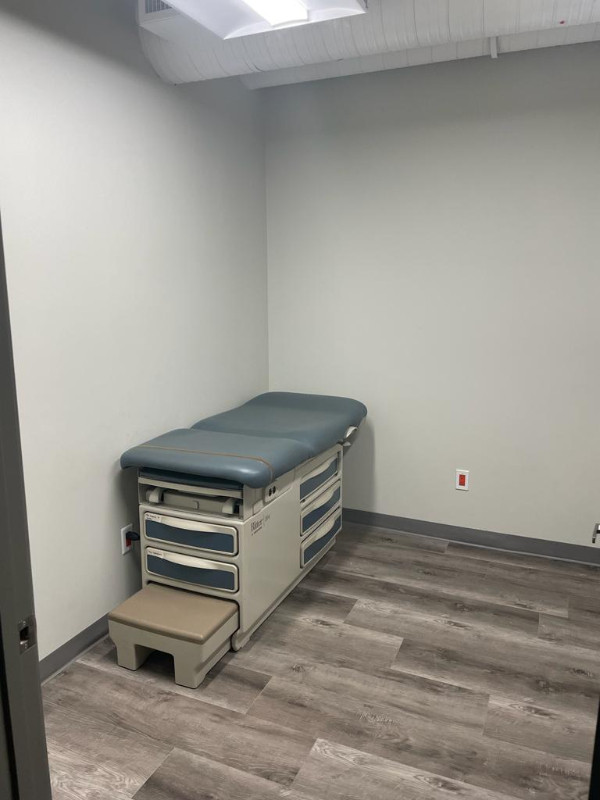 Medical Clinic Rooms for Rent in Commercial & Office Space for Rent in Edmonton - Image 4