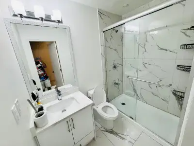 Brand New, One Bedroom Suite Available @ (154-79 Ave Surrey)- Close to all amenities. Excellent Loca...