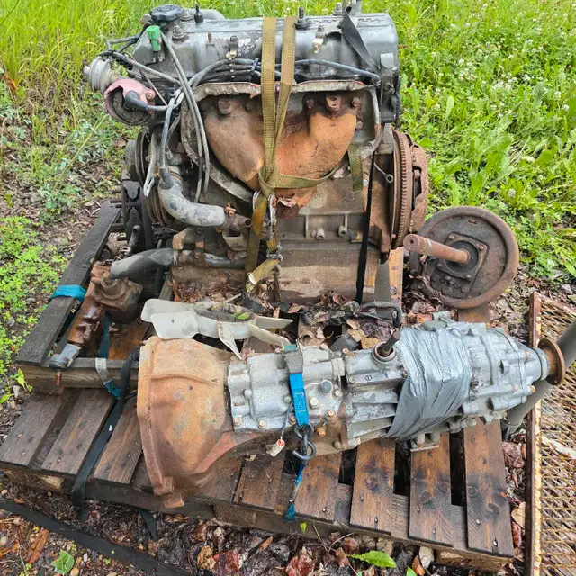 Datsun 720 kingcab 63871252082435124