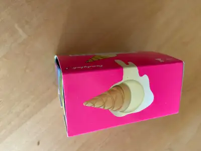 N’est pas neuf mais vraiment chouette produit Maison sans tabac Boîte d’origine incluse