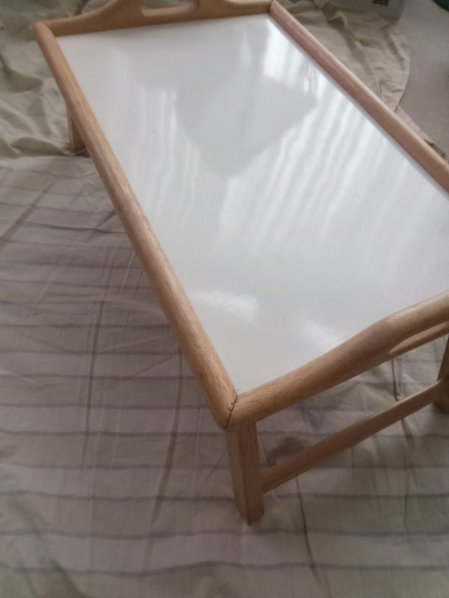 BED/ BREAKFAST tray, used good, $5 in Kitchen & Dining Wares in Winnipeg - Image 3