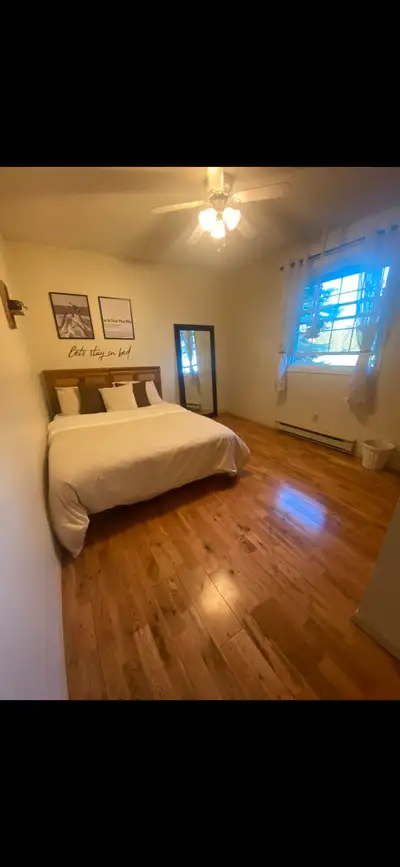 Room For Rent 900$ Located 2 minutes on the outskirts of Kemtpville, in an updated bungalow in a qui...