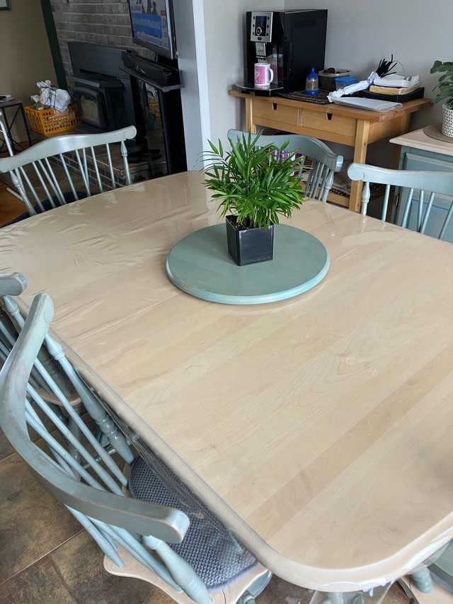 Ensemble de salle à manger  dans Mobilier de salle à manger et cuisine  à Saint-Jean-sur-Richelieu - Image 4